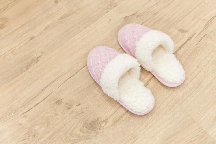 how to wash slippers