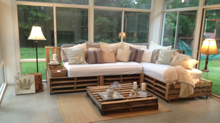 sofa with pallets