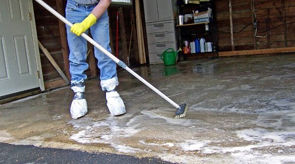 How to clean garage floor