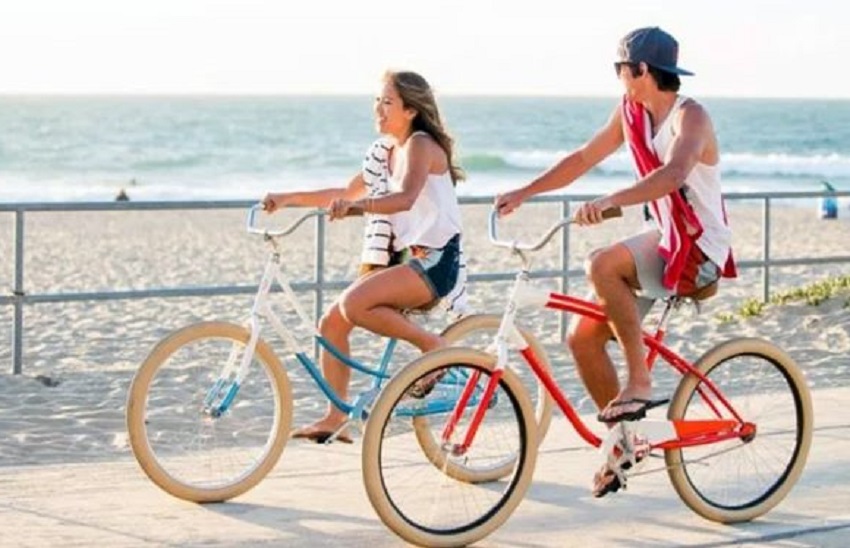 How to ride a cruiser bike safely? - House I Love