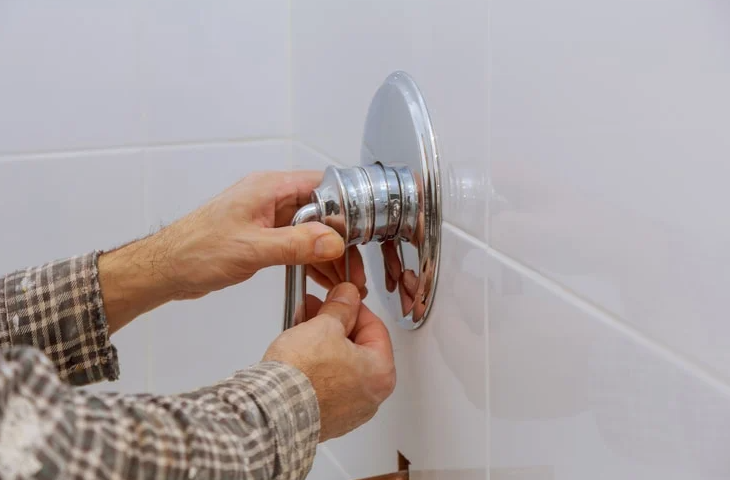 How to remove the shower handle without screws