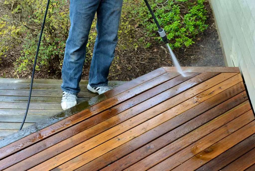 How Long Should You Wait to Stain the Deck After Pressure Washing? House I Love