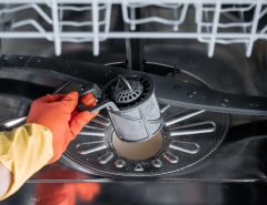 How to clean a dishwasher quickly