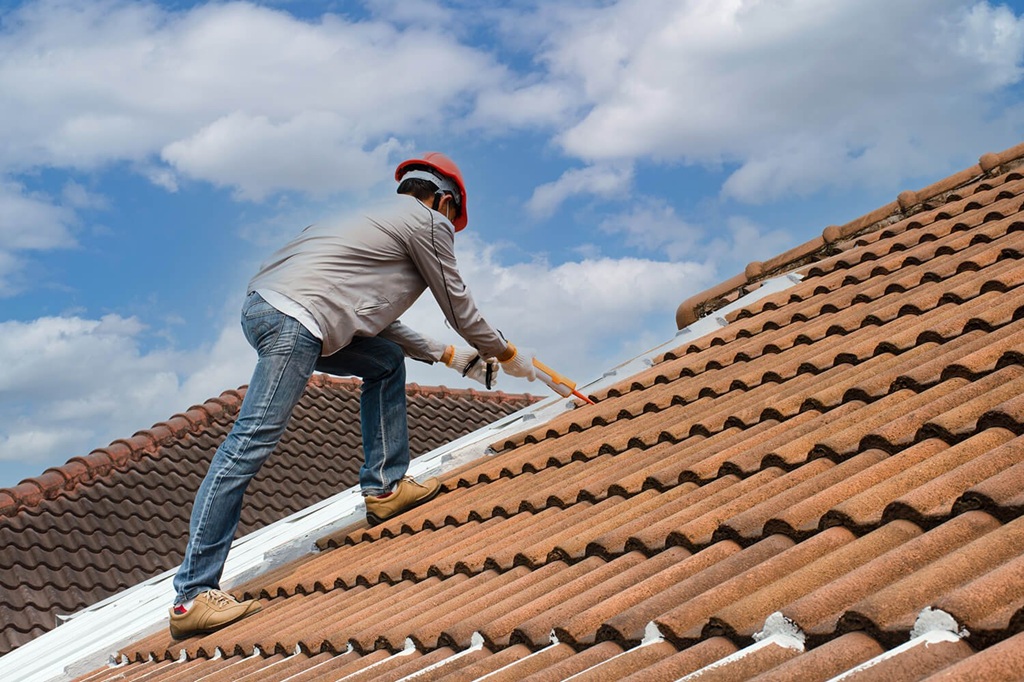 Navigating the Sagging Roof Repair Options: A Step-by-Step Guide